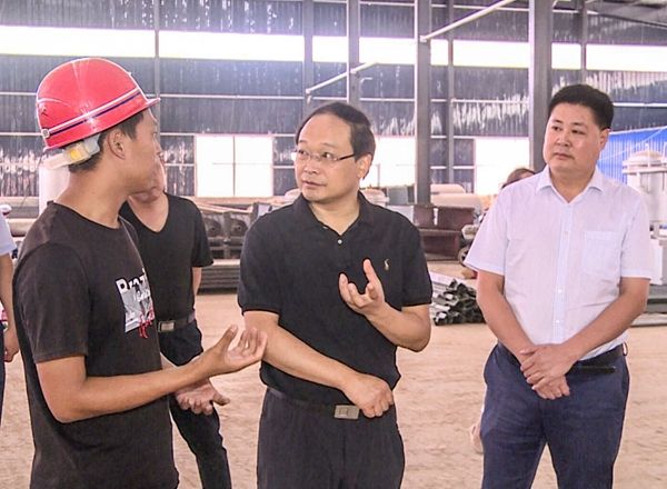 蔡賢忠調研部分企業建設及生產運行情況