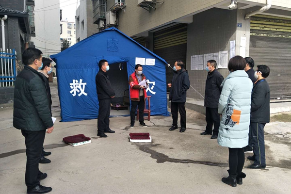 蔡賢忠檢查城關鎮部分預警風險小區防控工作