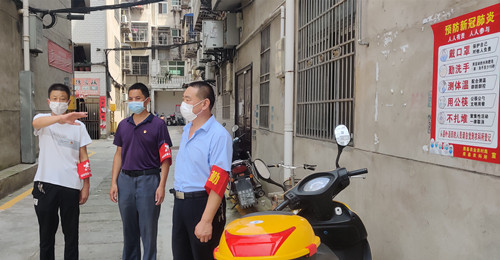 黨員亮身份 堅守抗疫第一線