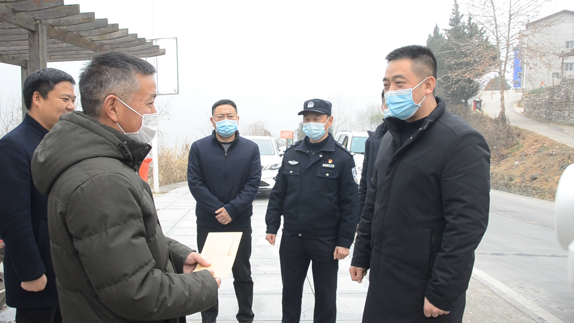 陳偉到尹吉甫鎮開展春節走訪慰問