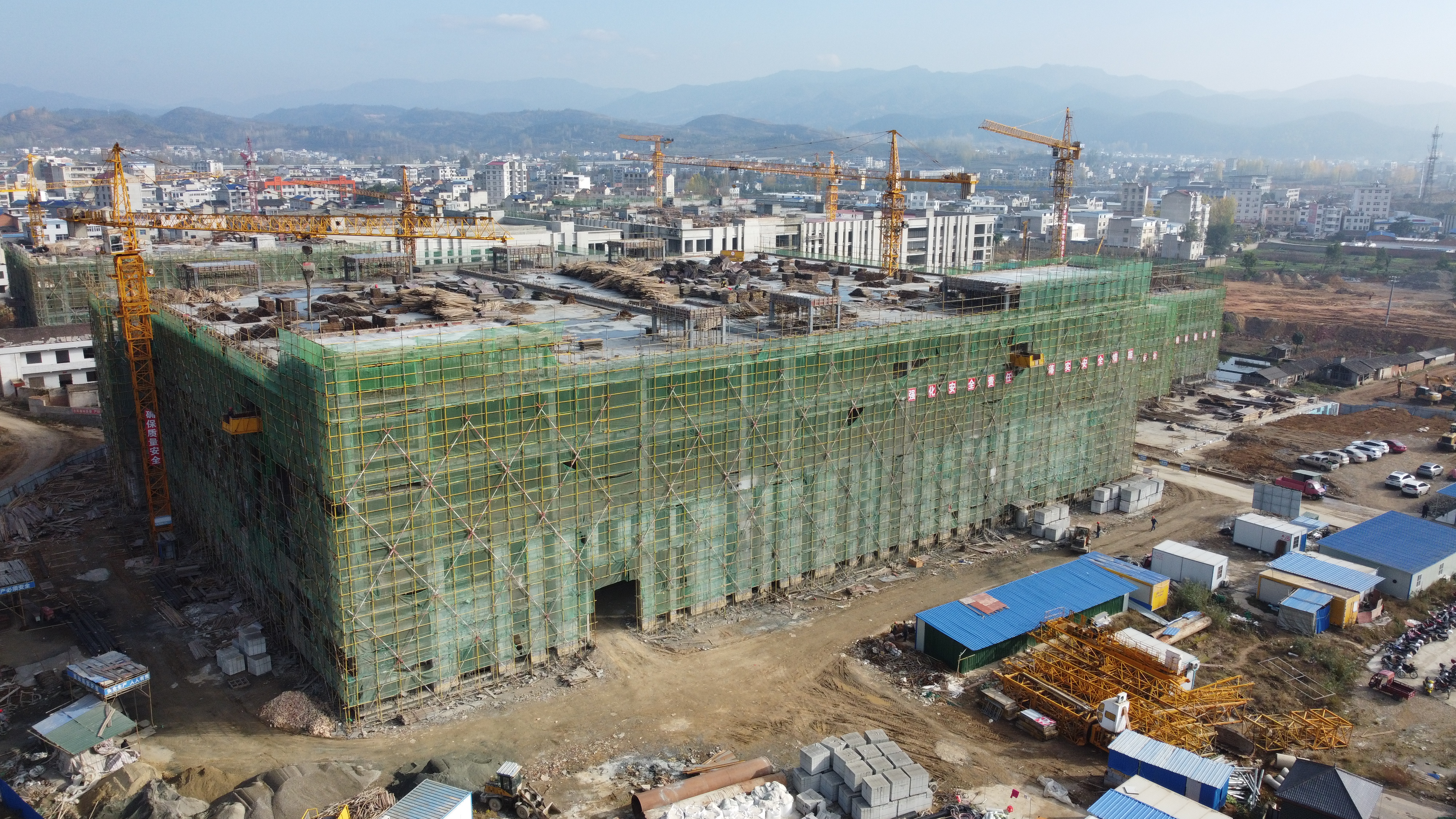 中錦尼龍項目開足馬力跑出“加速度”