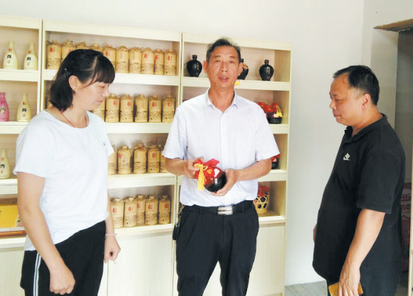 省第十二次黨代會代表耿吉奎—— 推動農旅融合 促進產業轉型