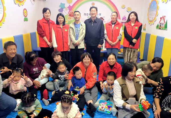 房縣第二家“向日葵親子小屋”揭牌啟動