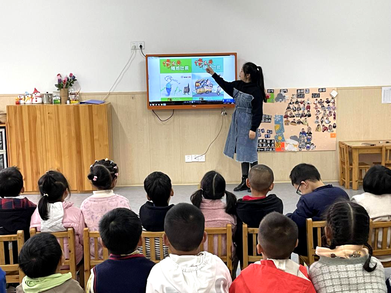 石堰河幼兒園開展第35個(gè)愛國衛(wèi)生月活動(dòng)