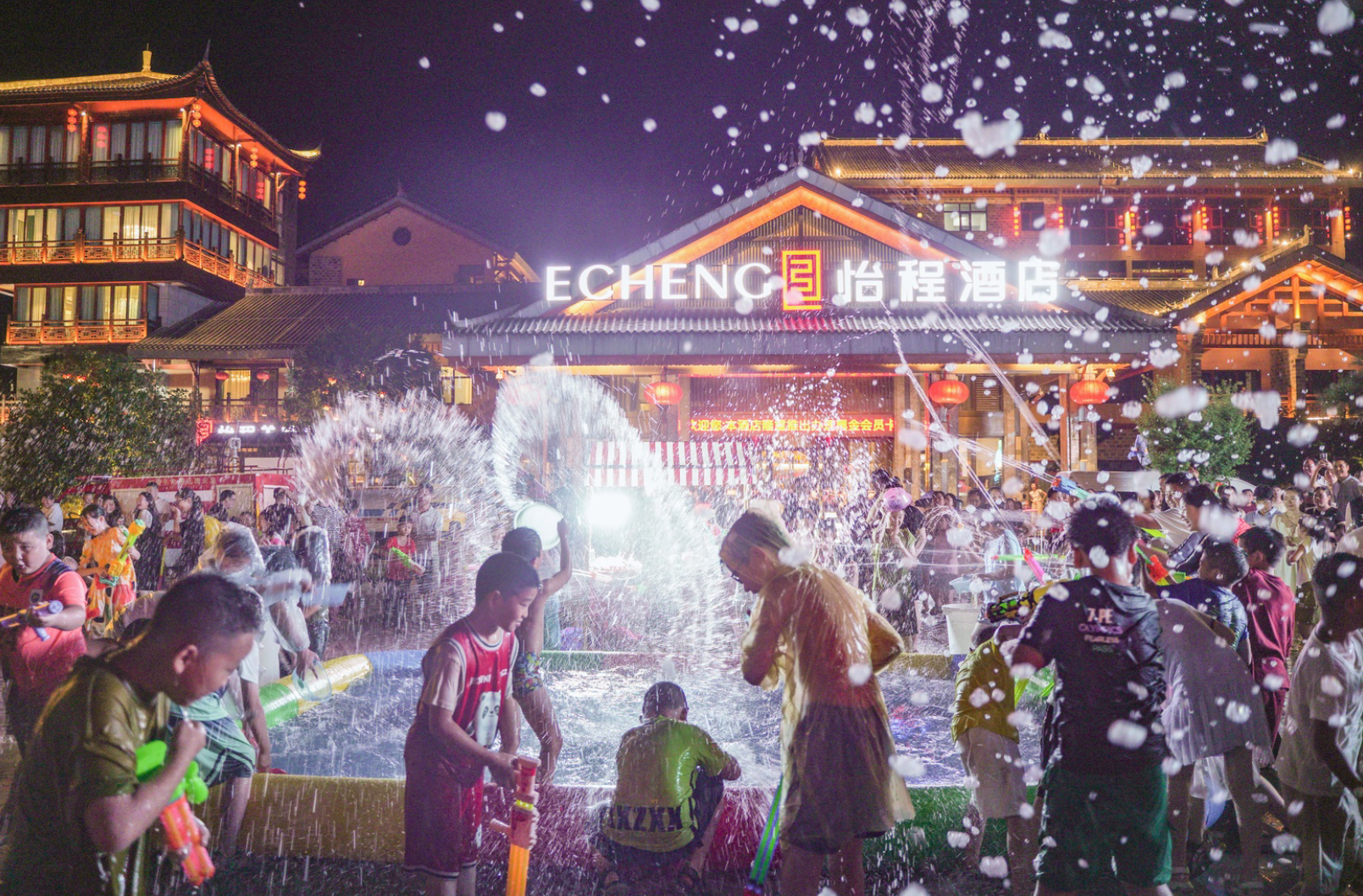 房縣舉辦第二屆避暑納涼節暨夏季旅游產品推介會