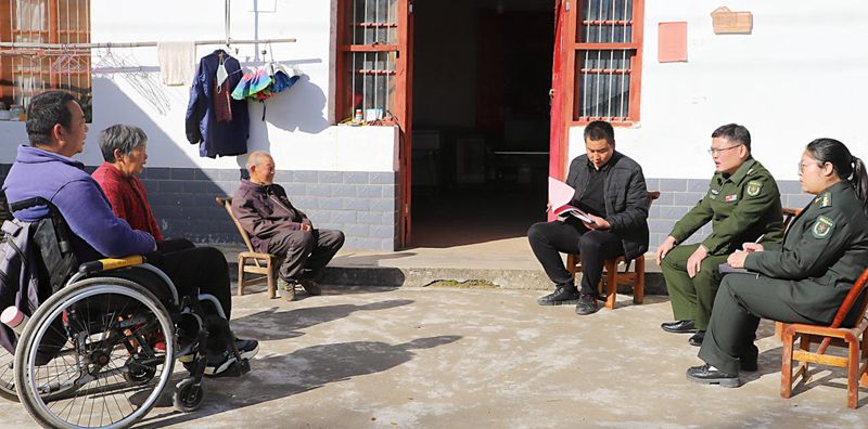 縣人武部：腳下沾泥土 真情暖百家