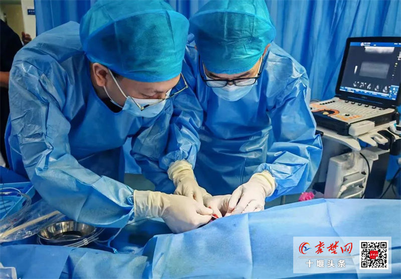 市縣聯動創造生命奇跡，十堰市人民醫院ECMO團隊跨院馳援搶回“雙停”患者