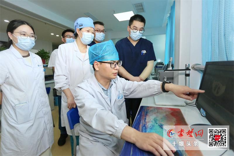 六旬患者大咯血命懸一線，十堰人醫(yī)呼吸與危重癥科精準(zhǔn)栓塞“堵”住生命漏洞